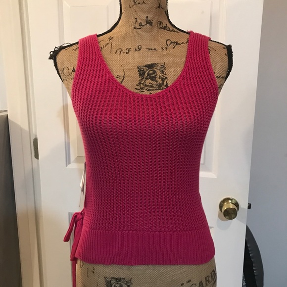 Women’s pink GB sweater tank top - Picture 2 of 7
